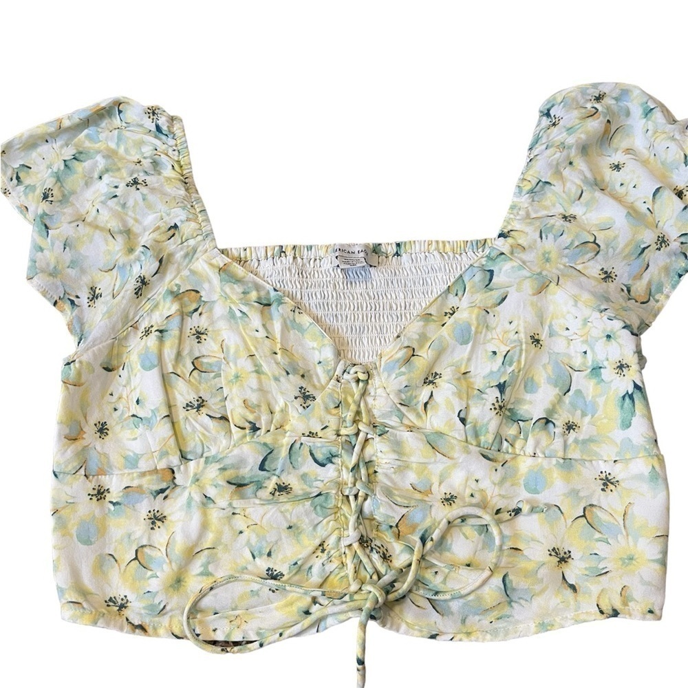 American Eagle Floral Flutter Sleeve Top